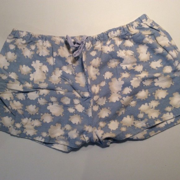 Ladies Pajamas Bundle Tshirt Shorts Pillow Shams Home Size Large Tee Women PJS - Picture 2 of 8